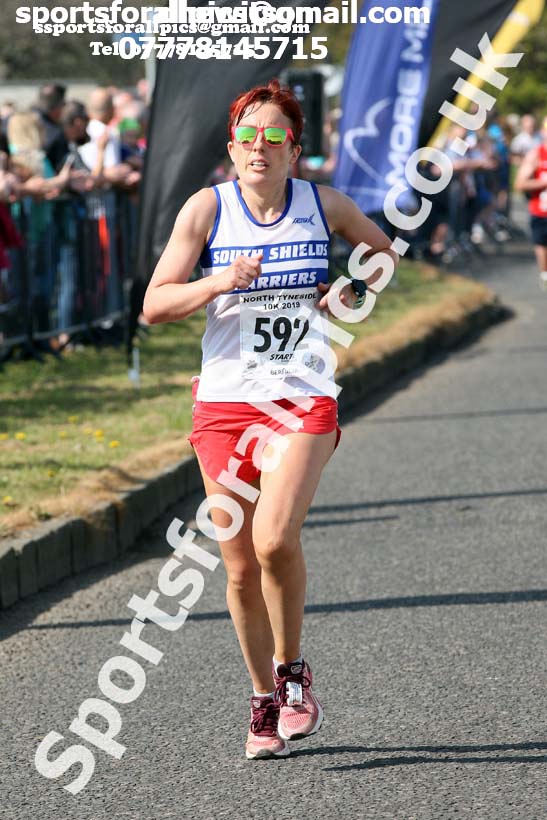 North Tyneside 10k Road Race, Whitley Bay. Photo:  David T. Hewitson/Sports for All Pics